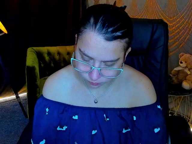 Livia-Shy