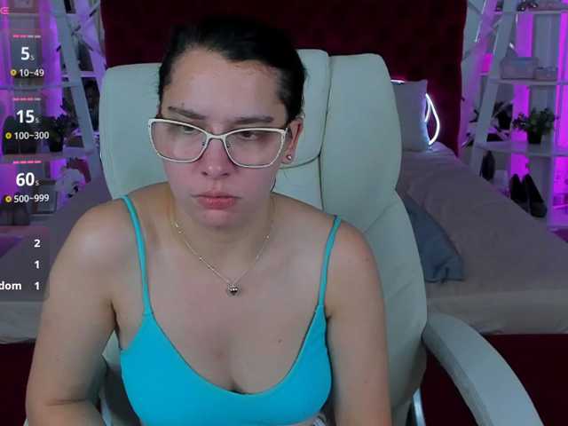 Livia-Shy live cam on BongaCams