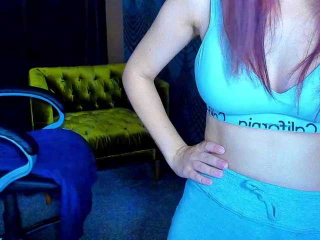 Livia-Shy live cam on BongaCams