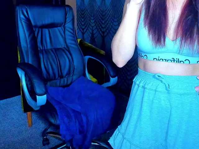 livia-shy online