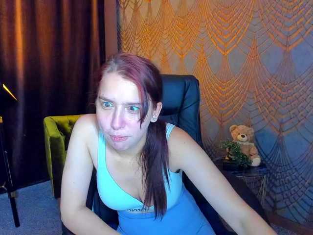 Livia-Shy live cam on BongaCams