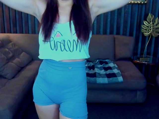 Livia-Shy live cam on BongaCams