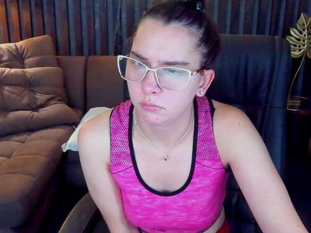 Livia-Shy live cam on BongaCams