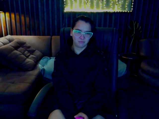 Livia-Shy