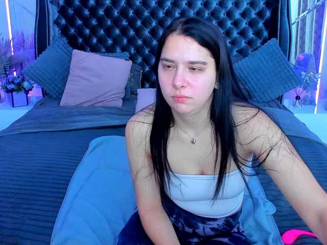 Livia-Shy live cam on BongaCams