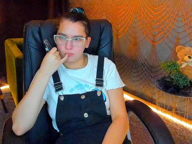 Livia-Shy
