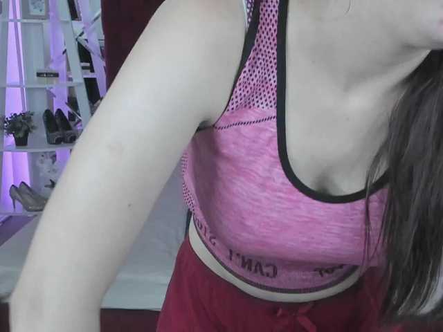Livia-Shy live cam on BongaCams