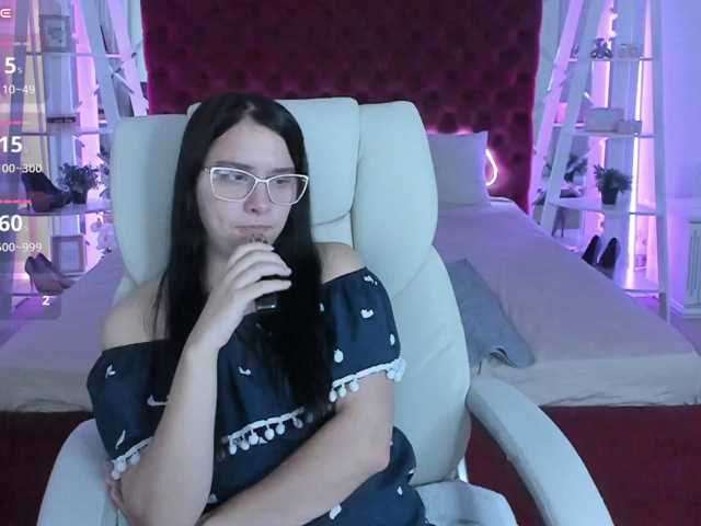 Livia-Shy live cam on BongaCams