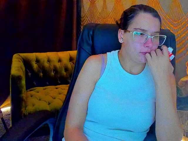 Livia-Shy live cam on BongaCams