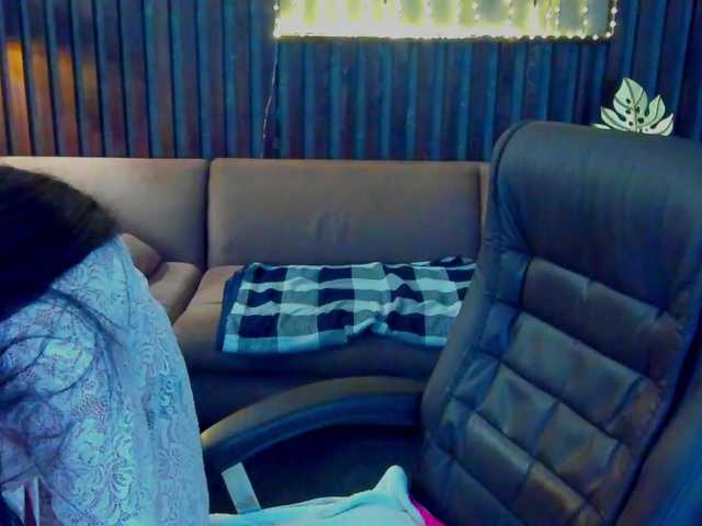 Livia-Shy live cam on BongaCams