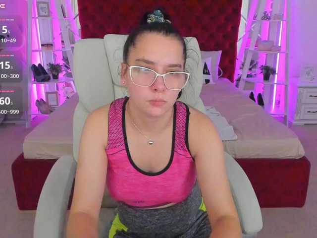 Livia-Shy live cam on BongaCams
