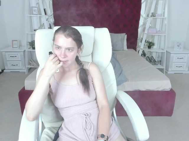 Livia-Shy live cam on BongaCams