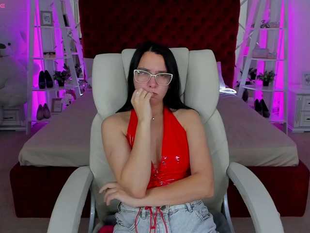 Livia-Shy live cam on BongaCams