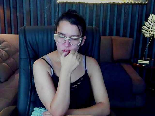 Livia-Shy live cam on BongaCams