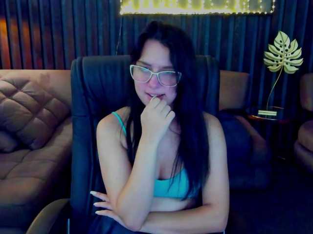 Livia-Shy live cam on BongaCams