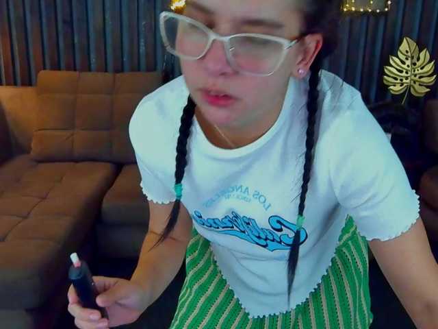 Livia-Shy live cam on BongaCams