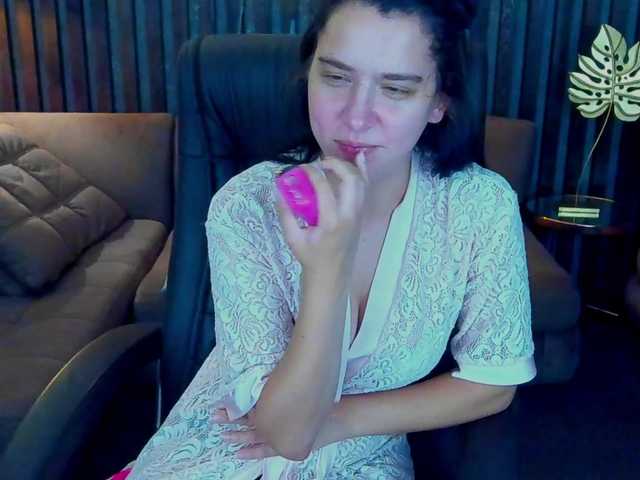 Livia-Shy live cam on BongaCams