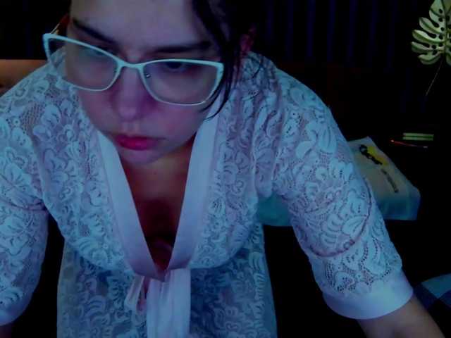 Livia-Shy live cam on BongaCams