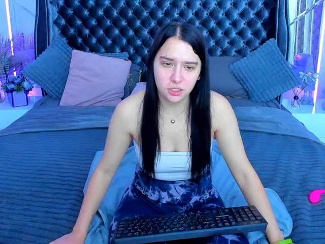 Livia-Shy live cam on BongaCams