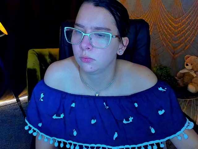 Livia-Shy live cam on BongaCams