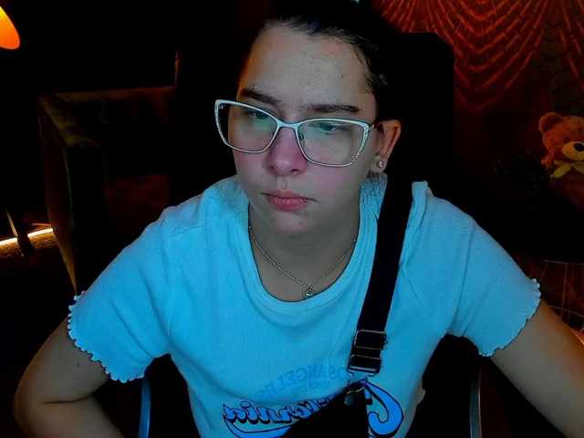 Livia-Shy live cam on BongaCams