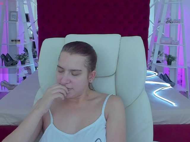 Livia-Shy live cam on BongaCams