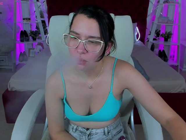 Livia-Shy live cam on BongaCams