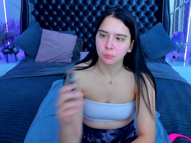 Livia-Shy live cam on BongaCams