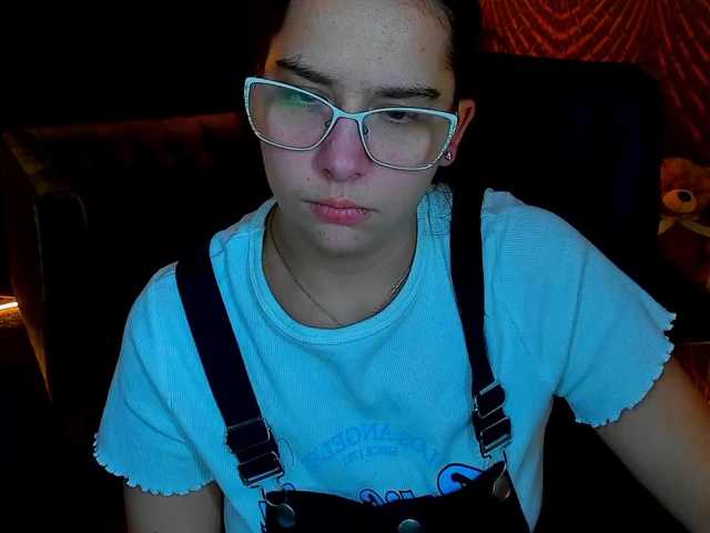Livia-Shy live cam on BongaCams