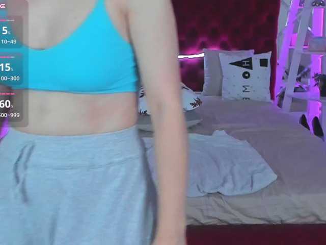 Livia-Shy live cam on BongaCams