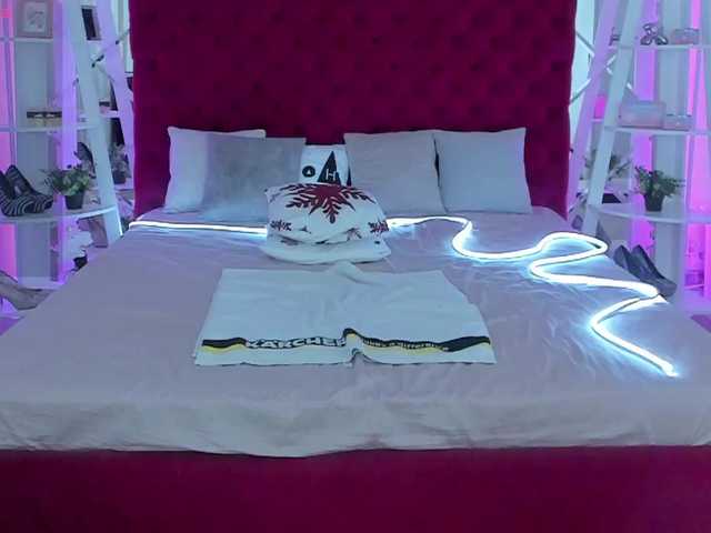 Livia-Shy live cam on BongaCams