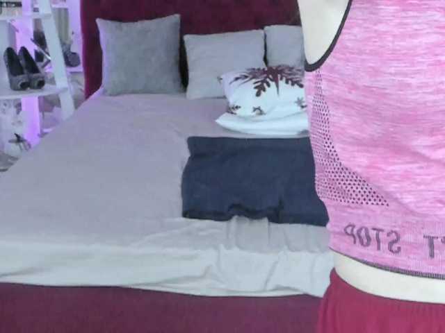 Livia-Shy live cam on BongaCams
