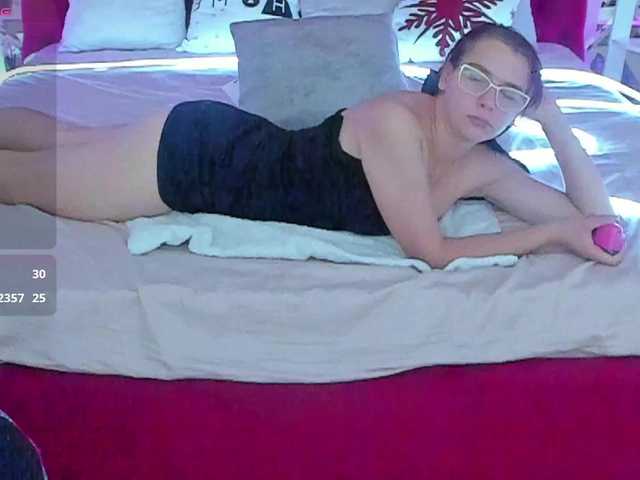 Livia-Shy live cam on BongaCams