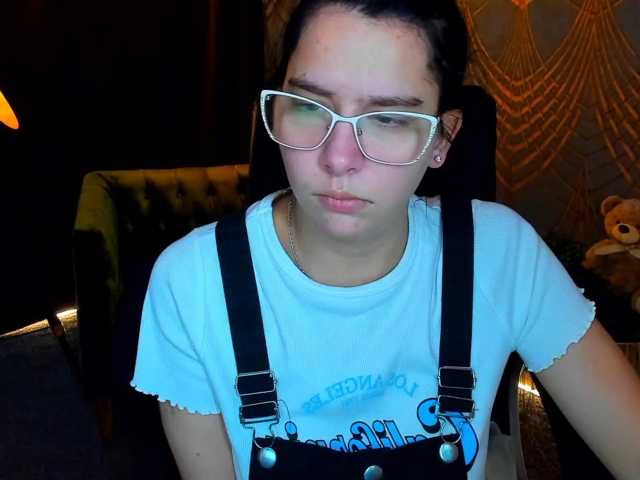 Livia-Shy live cam on BongaCams
