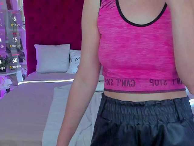 Livia-Shy live cam on BongaCams