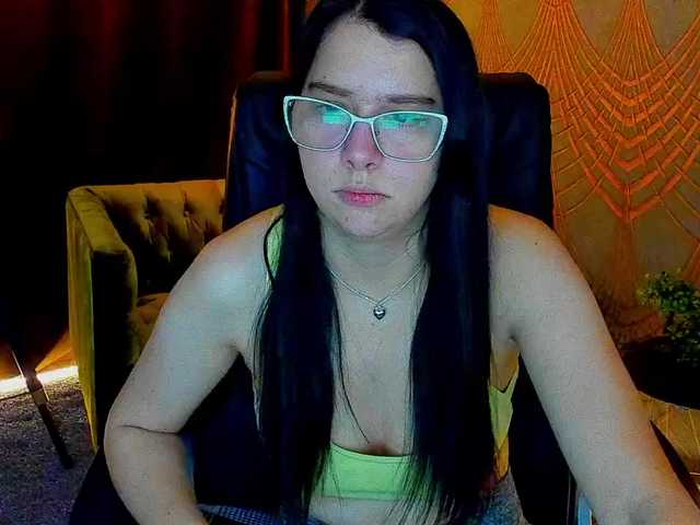Livia-Shy live cam preview