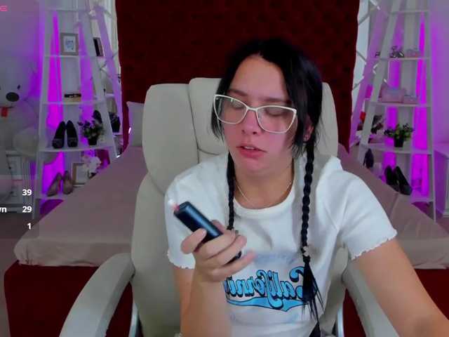 Livia-Shy live cam on BongaCams