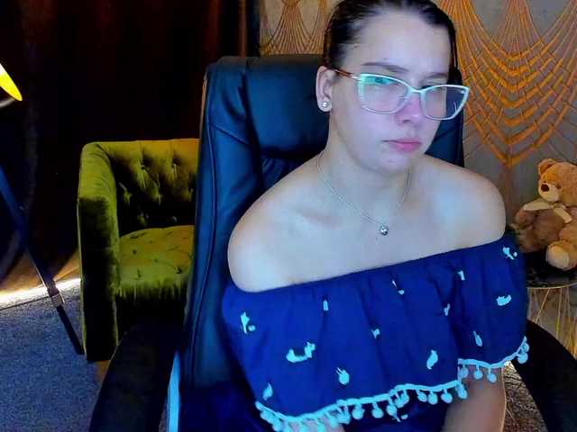 Livia-Shy live cam on BongaCams