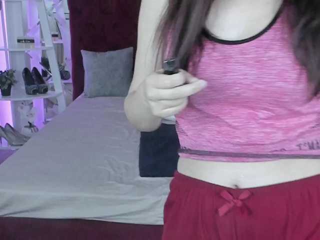 Livia-Shy live cam on BongaCams