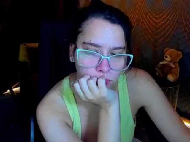 Livia-Shy live cam on BongaCams