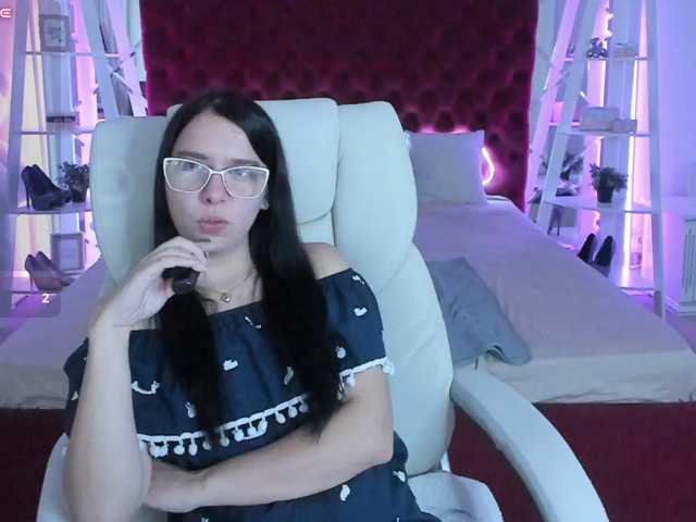 Livia-Shy live cam on BongaCams