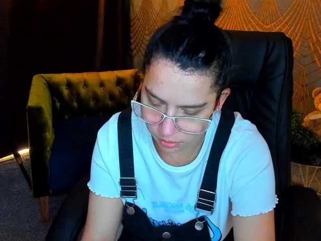 Livia-Shy live cam on BongaCams