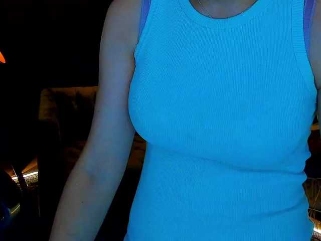 Livia-Shy live cam on BongaCams