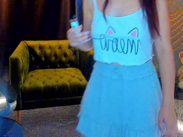 Livia-Shy live cam on BongaCams