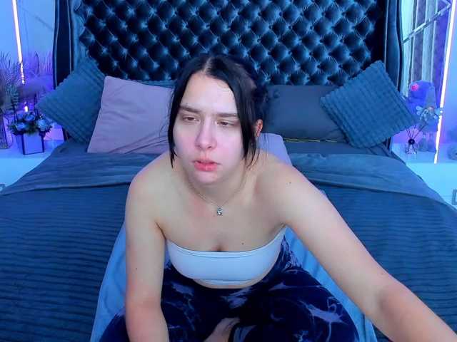 Livia-Shy live cam on BongaCams