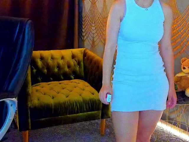 Livia-Shy live cam on BongaCams