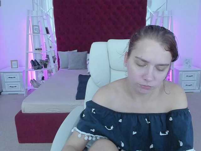 Livia-Shy live cam on BongaCams