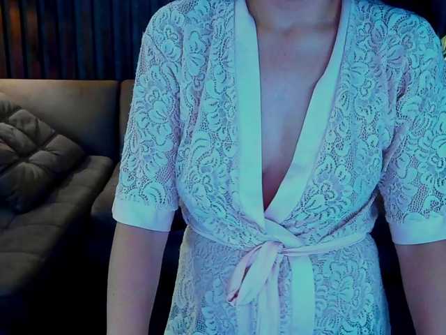 Livia-Shy live cam on BongaCams