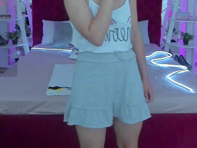 Livia-Shy live cam on BongaCams