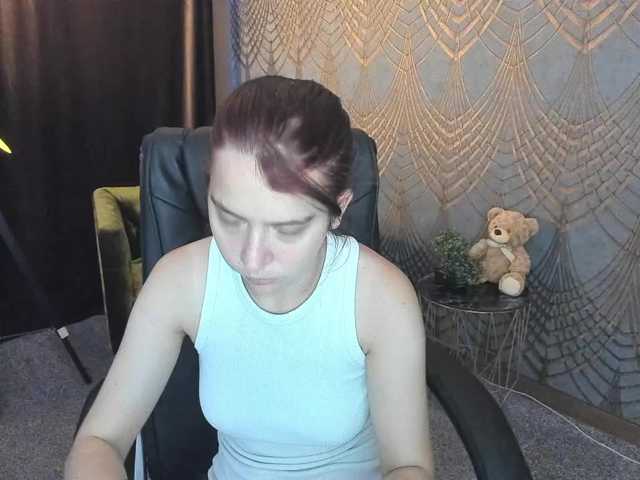 Livia-Shy live cam on BongaCams